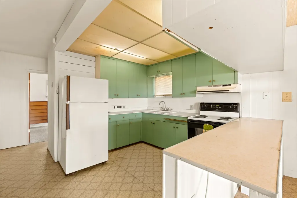 380&374 Commerce Street Bigfork MT 59911