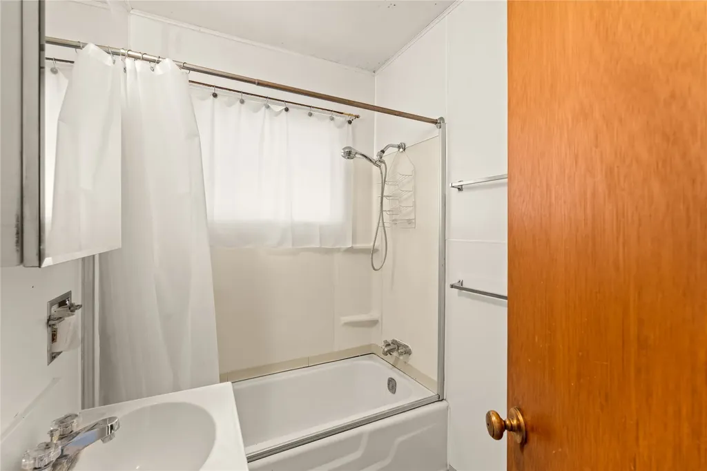 380&374 Commerce Street Bigfork MT 59911