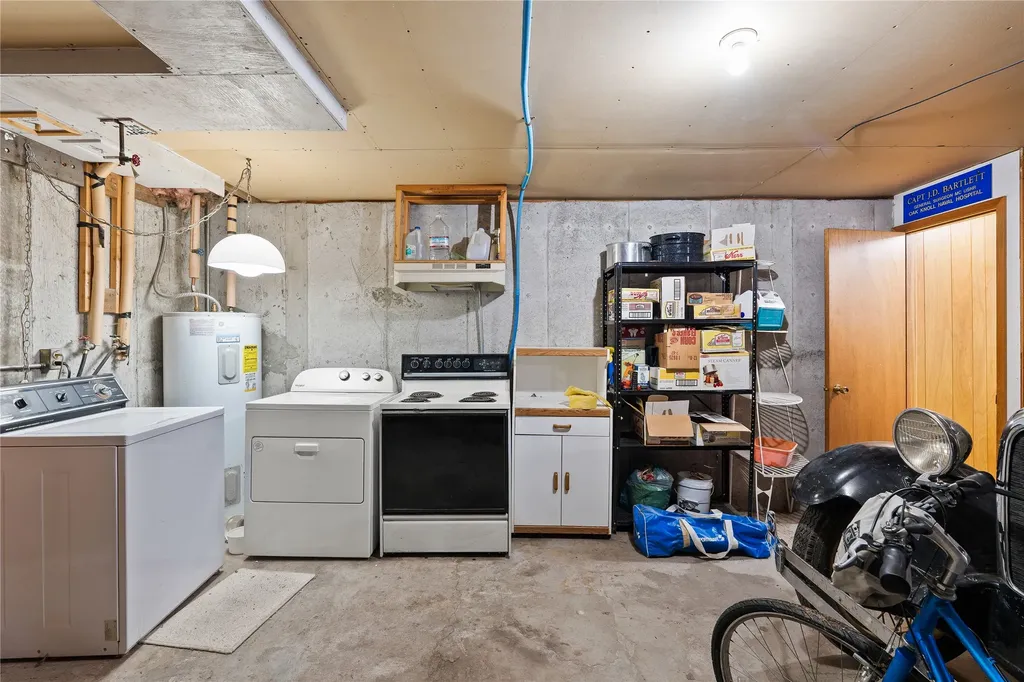 380&374 Commerce Street Bigfork MT 59911