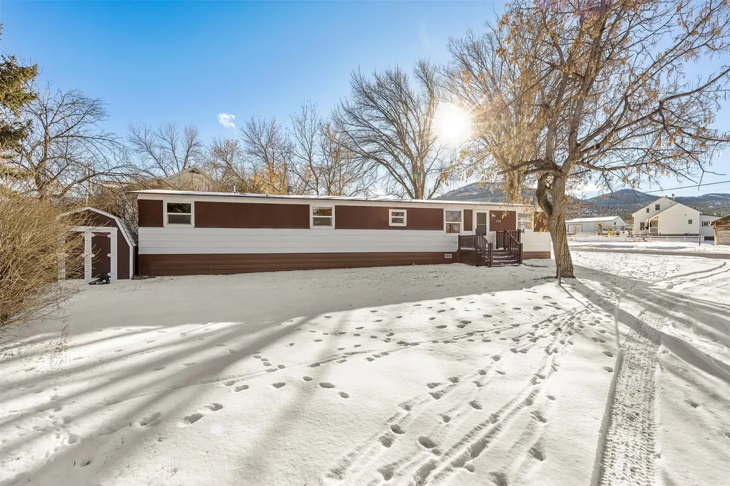 2210/2214 Country Club Avenue Helena MT 59602