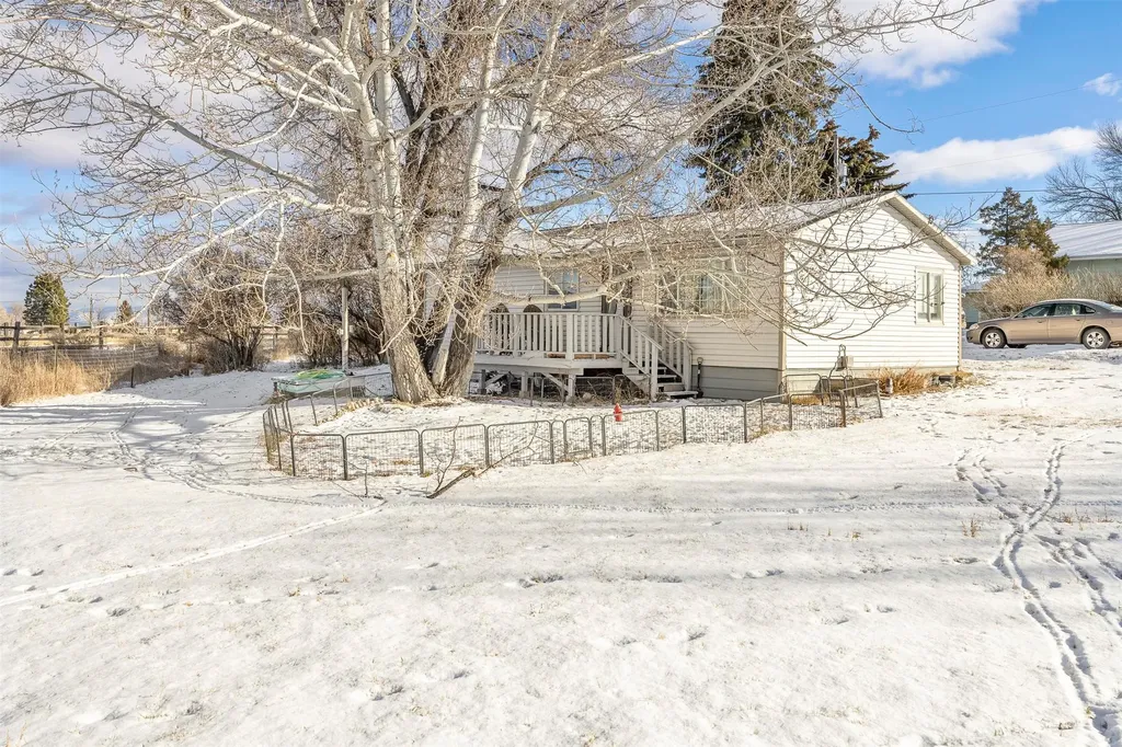 2210/2214 Country Club Avenue Helena MT 59602