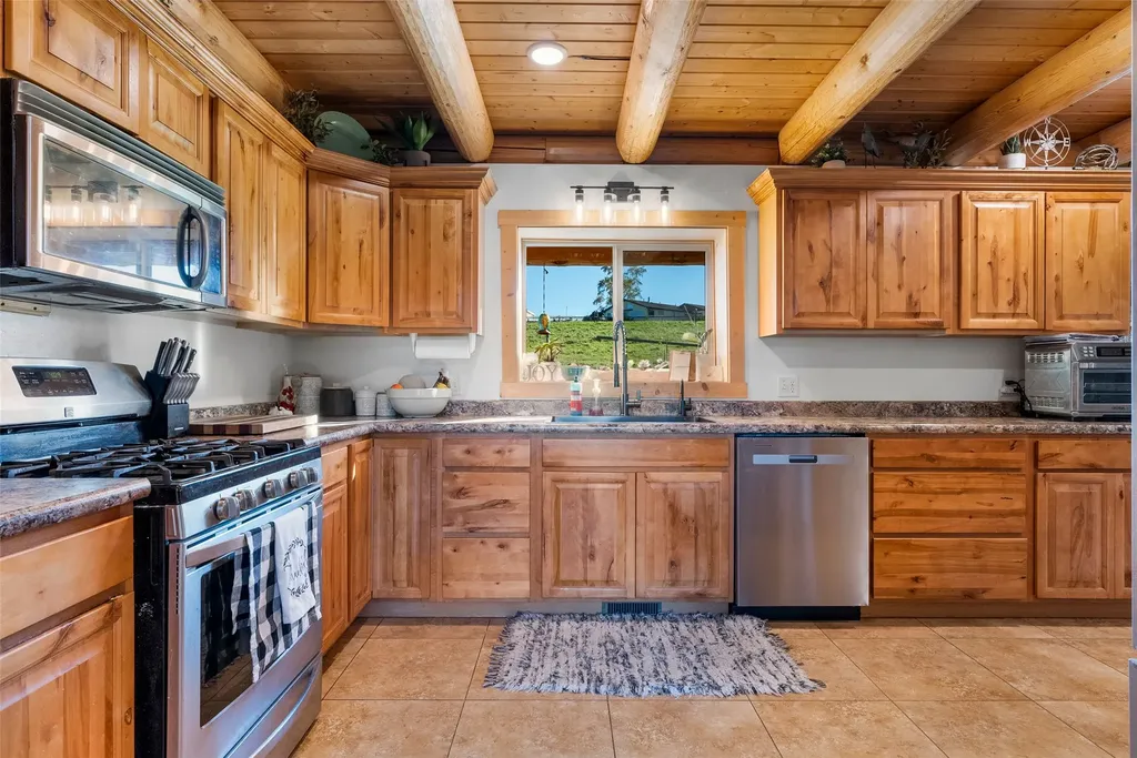 2374 Hamby Lane Victor MT 59875