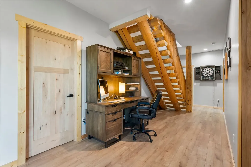 2374 Hamby Lane Victor MT 59875