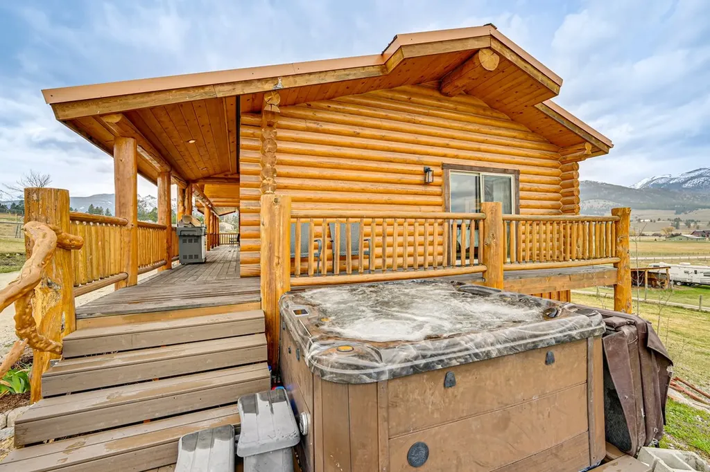 2374 Hamby Lane Victor MT 59875