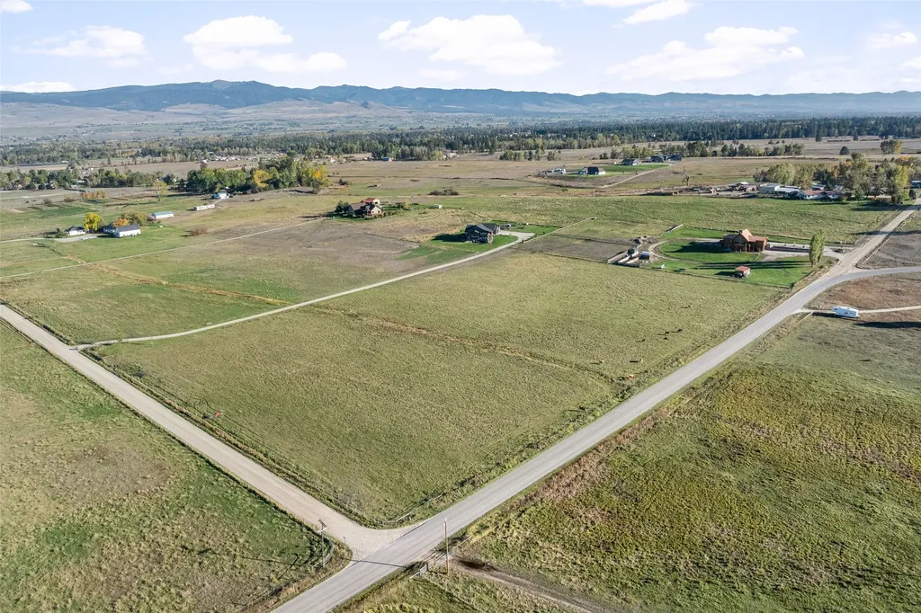 2374 Hamby Lane Victor MT 59875