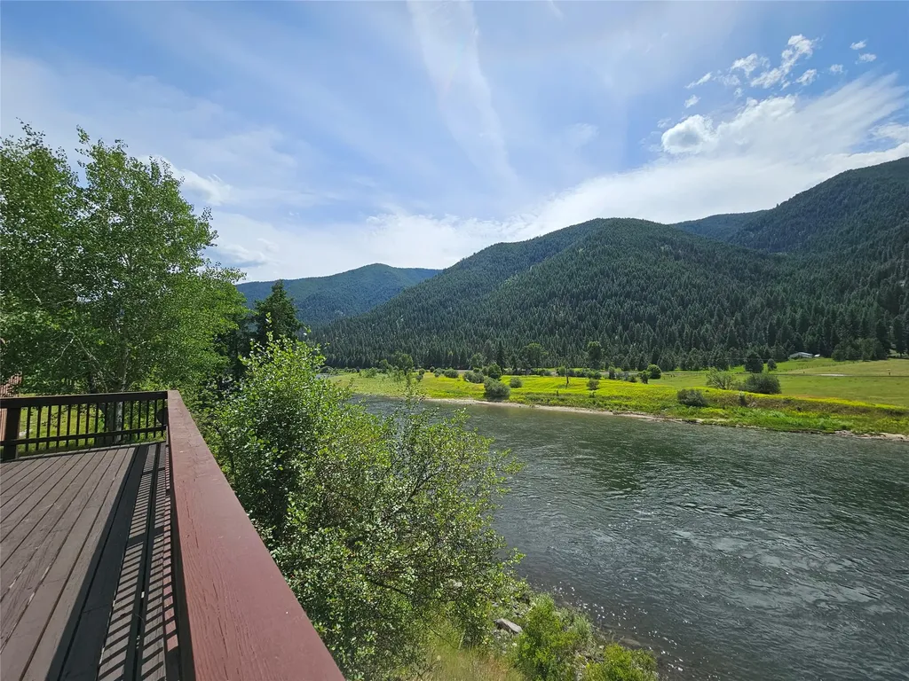 48 Sloway Frontage Road E Superior MT 59872