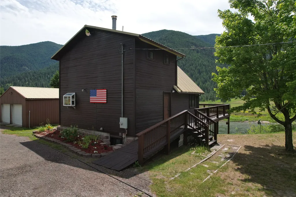48 Sloway Frontage Road E Superior MT 59872