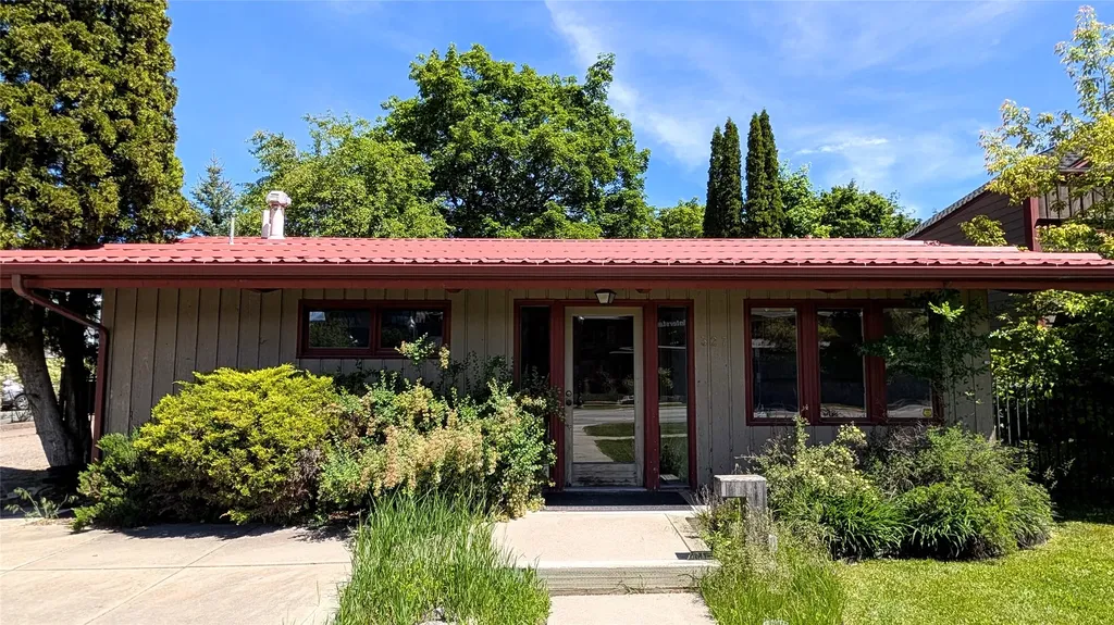 327 Spokane Avenue Whitefish MT 59937