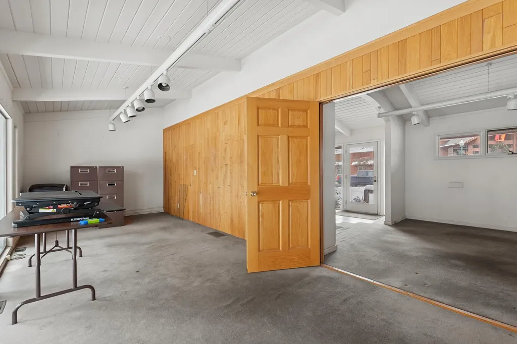 327 Spokane Avenue Whitefish MT 59937