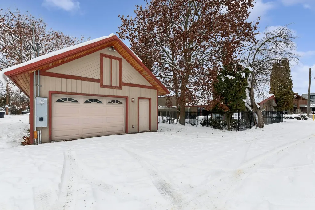327 Spokane Avenue Whitefish MT 59937