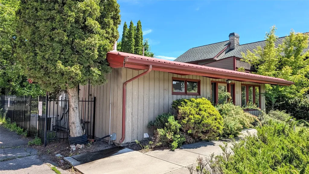 327 Spokane Avenue Whitefish MT 59937