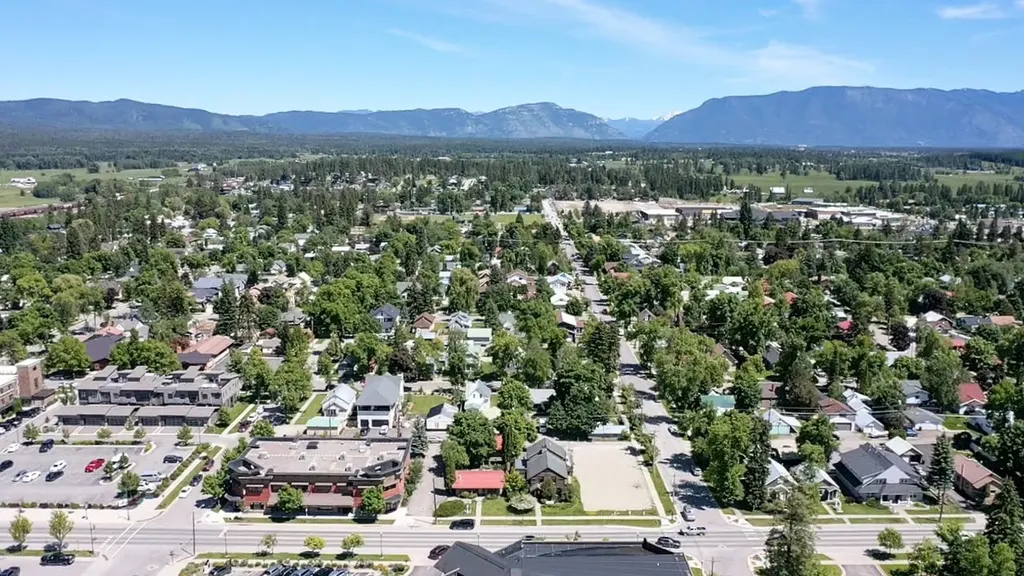 327 Spokane Avenue Whitefish MT 59937
