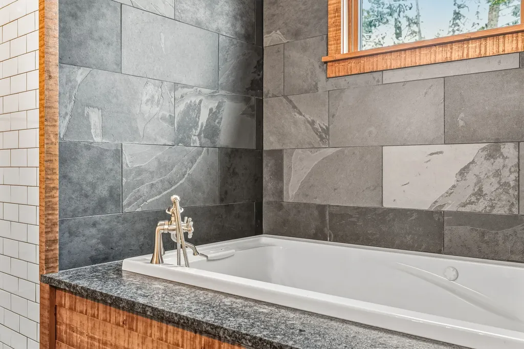 221 Belterra Lane Bigfork MT 59911