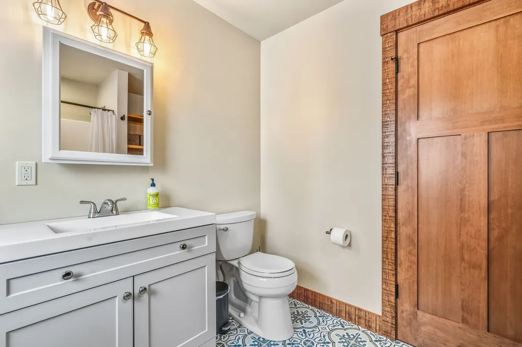 221 Belterra Lane Bigfork MT 59911