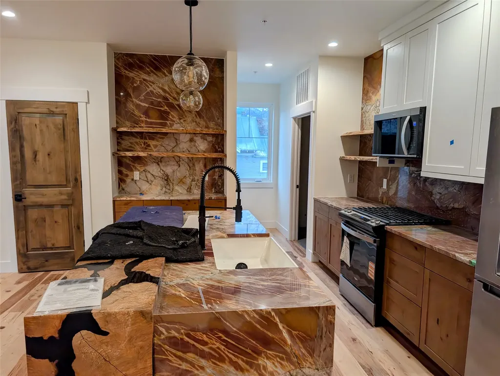 329 & 331 Baker Avenue Whitefish MT 59937