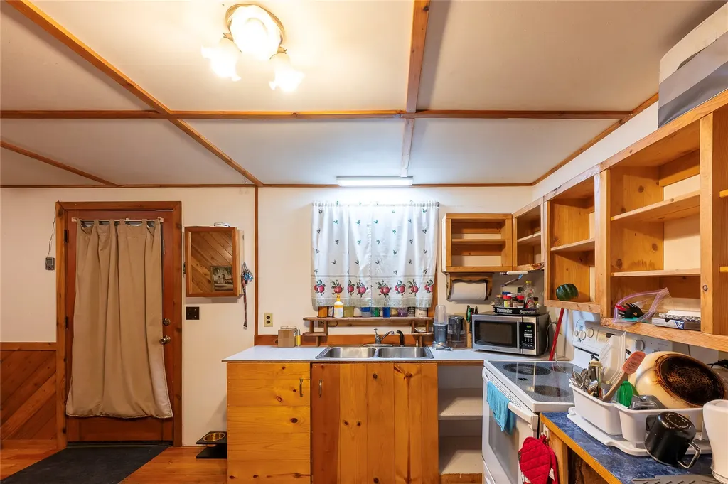 26 Willow Lane Trout Creek MT 59874