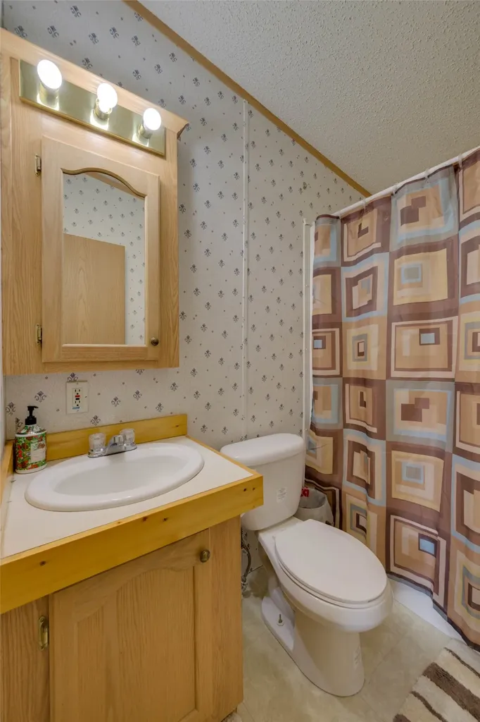 106 Hale Avenue Darby MT 59829