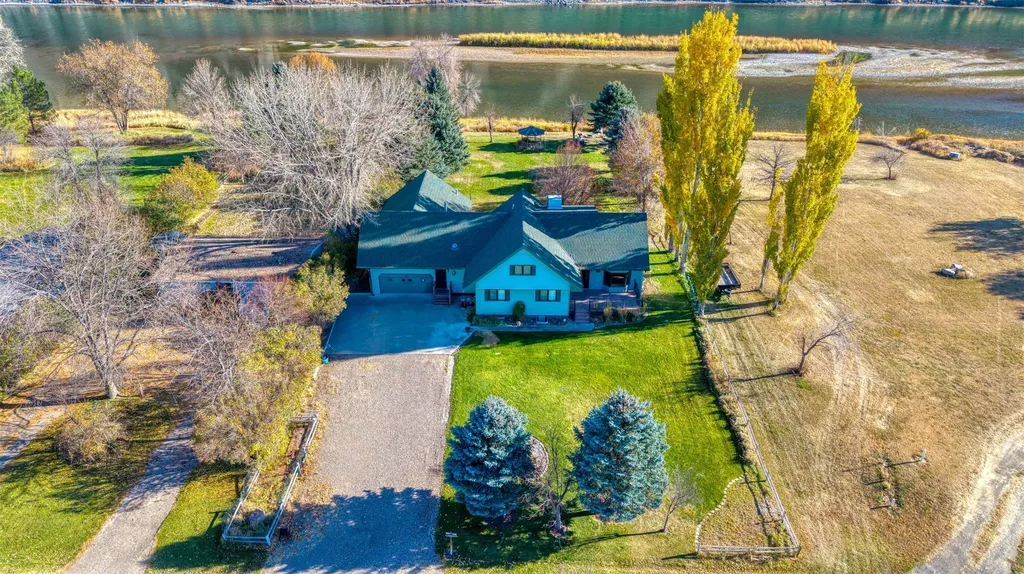 411 River Street Fort Benton MT 59442