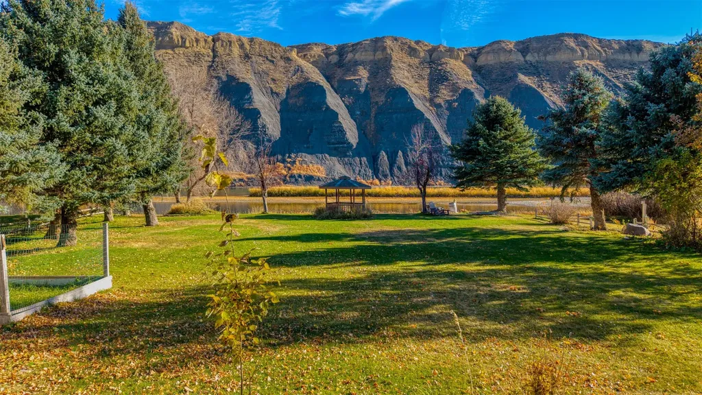 411 River Street Fort Benton MT 59442