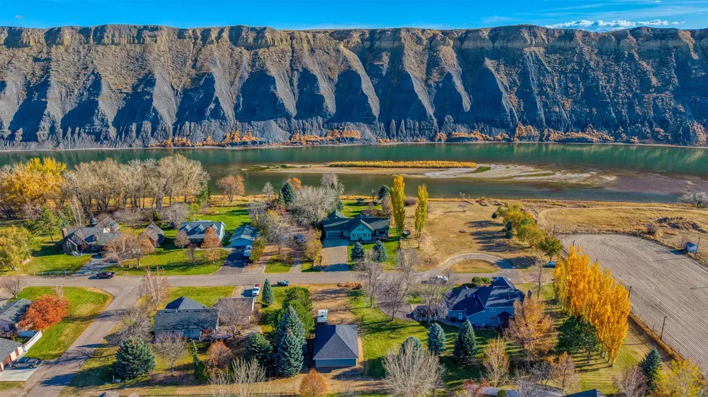 411 River Street Fort Benton MT 59442