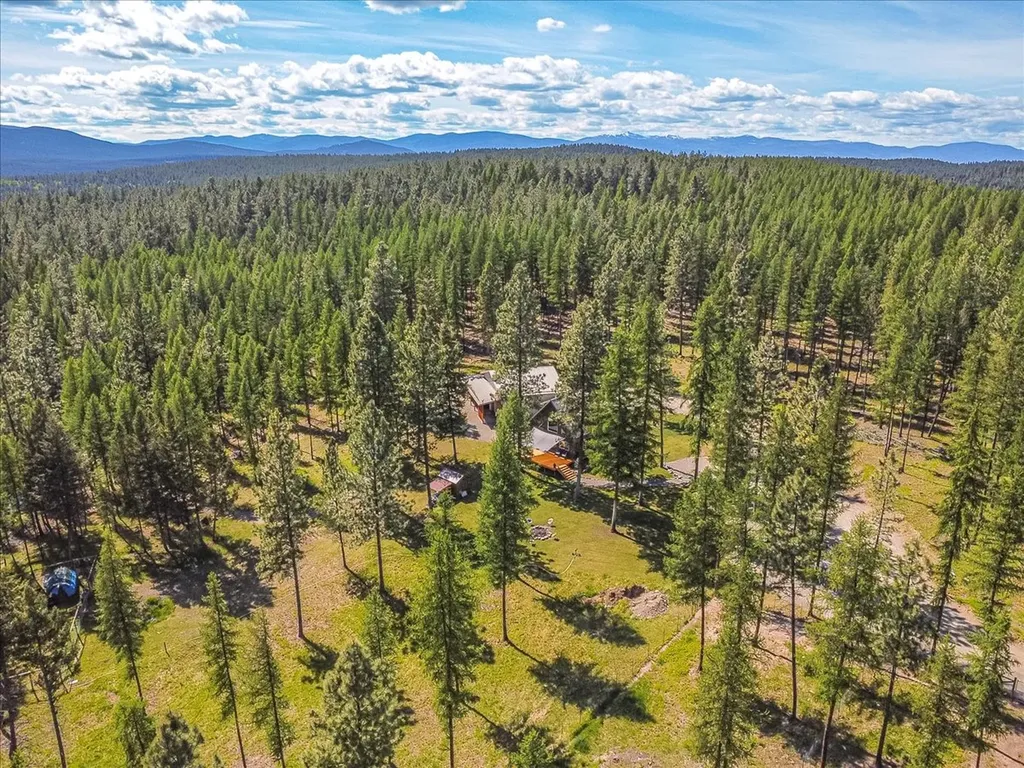 1537 Pomeroy Trail Eureka MT 59917