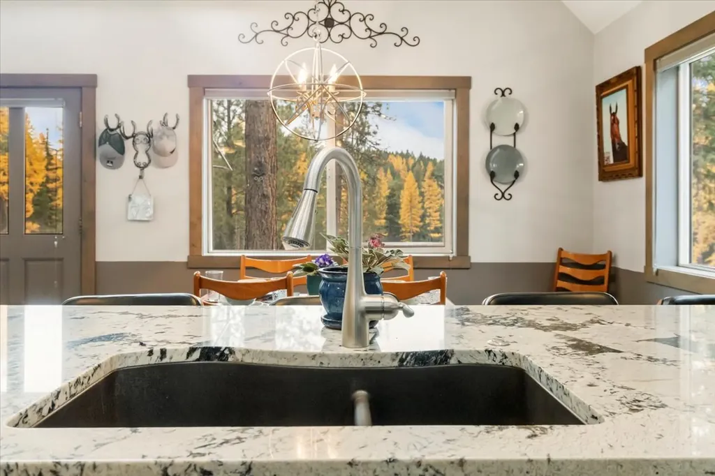1537 Pomeroy Trail Eureka MT 59917