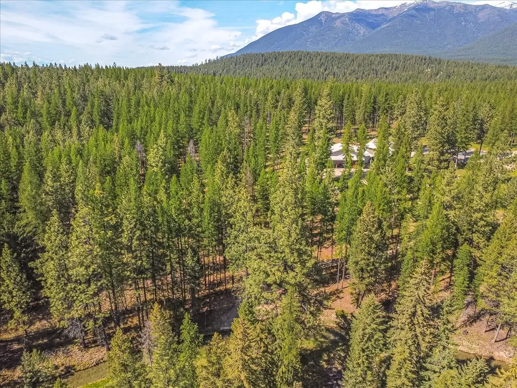 1537 Pomeroy Trail Eureka MT 59917