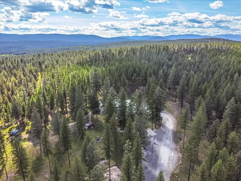 1537 Pomeroy Trail Eureka MT 59917