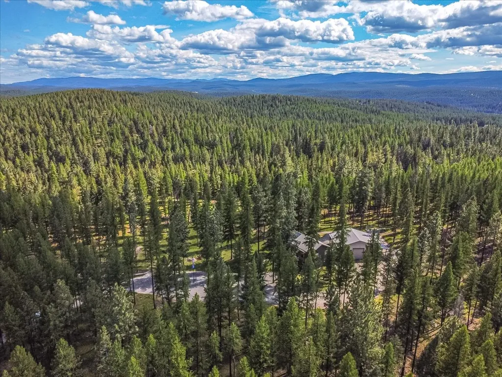 1537 Pomeroy Trail Eureka MT 59917