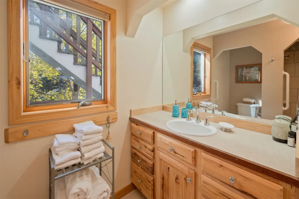 1115 Saddle Drive Helena MT 59601