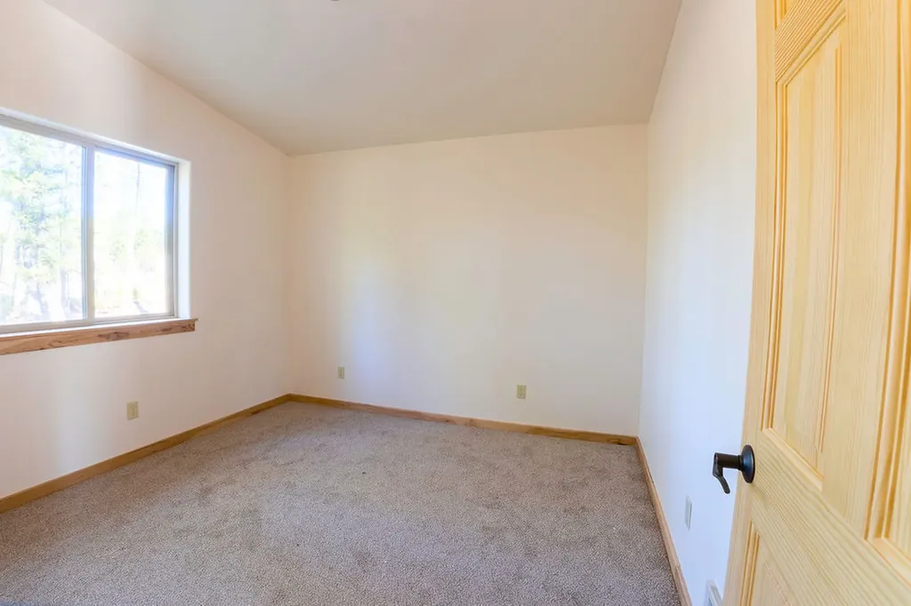86 Basin Bend Eureka MT 59917