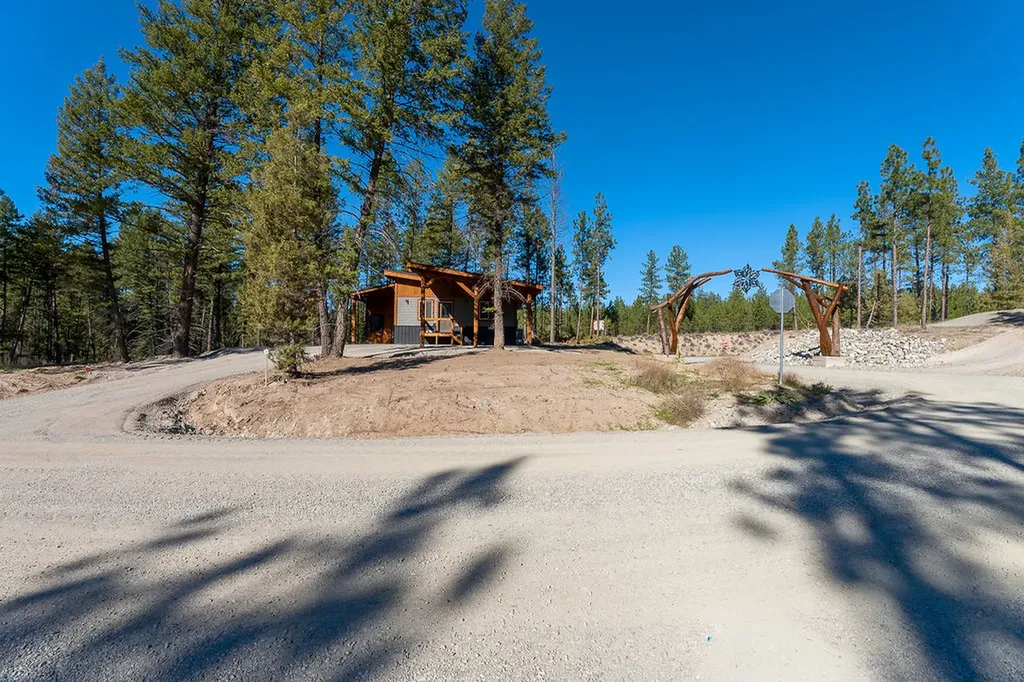 86 Basin Bend Eureka MT 59917