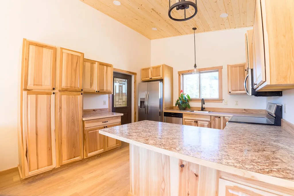 86 Basin Bend Eureka MT 59917