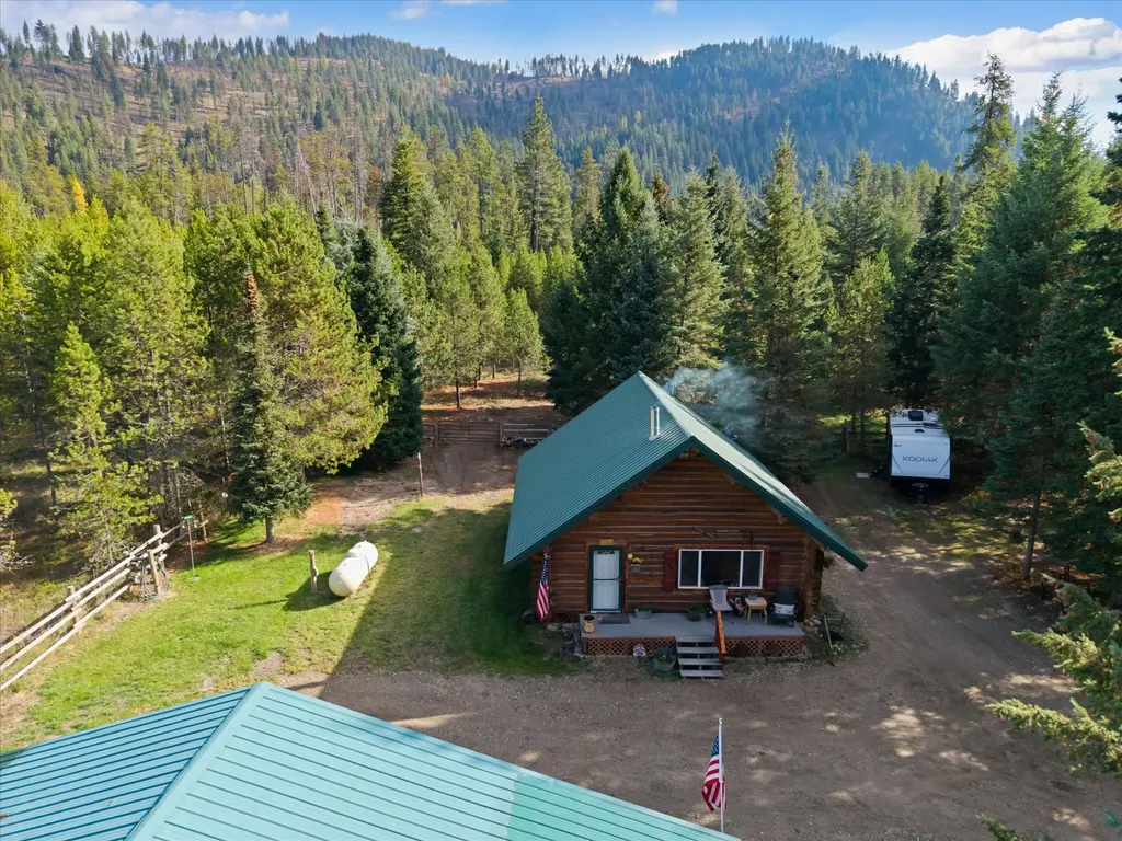 236 Thompson Deborgia Road De Borgia MT 59830