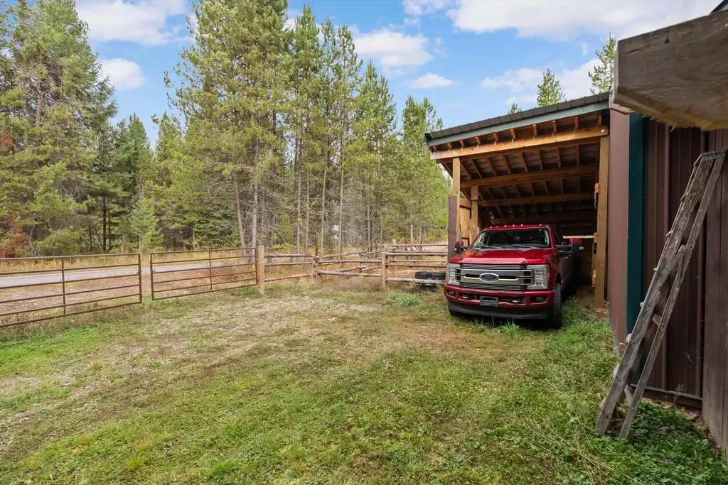 236 Thompson Deborgia Road De Borgia MT 59830