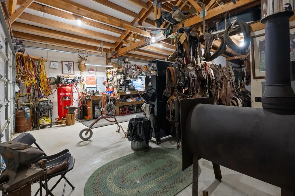 236 Thompson Deborgia Road De Borgia MT 59830