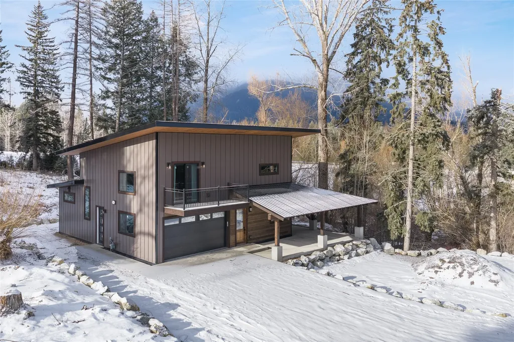 424 Old Highway 2 E Martin City MT 59926