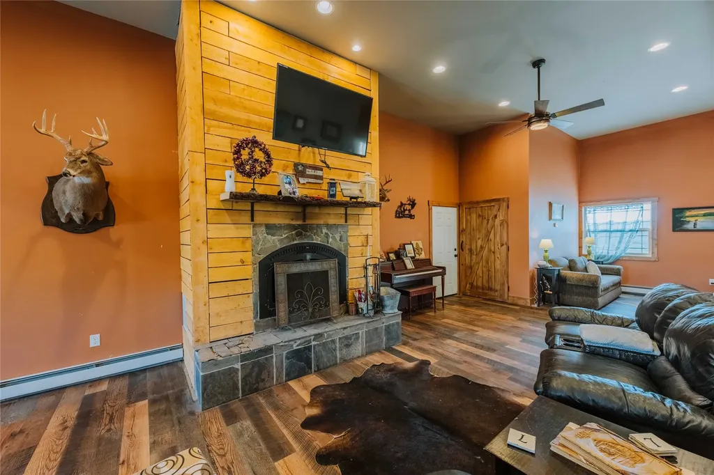 7 Papson Ridge Lane Hall MT 59837