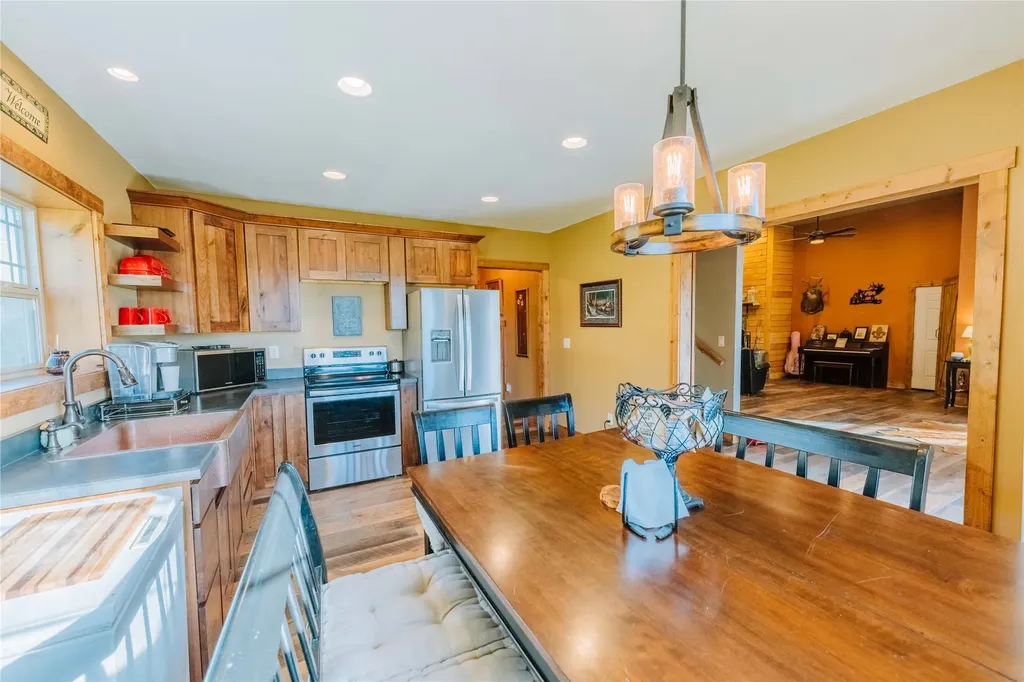 7 Papson Ridge Lane Hall MT 59837