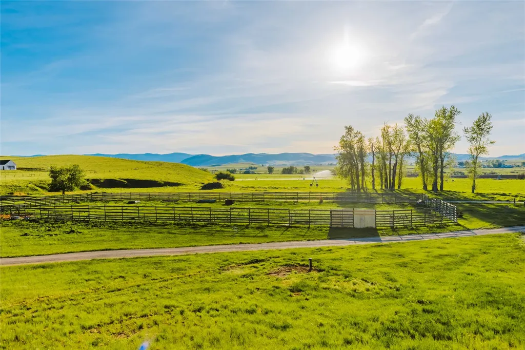 7 Papson Ridge Lane Hall MT 59837