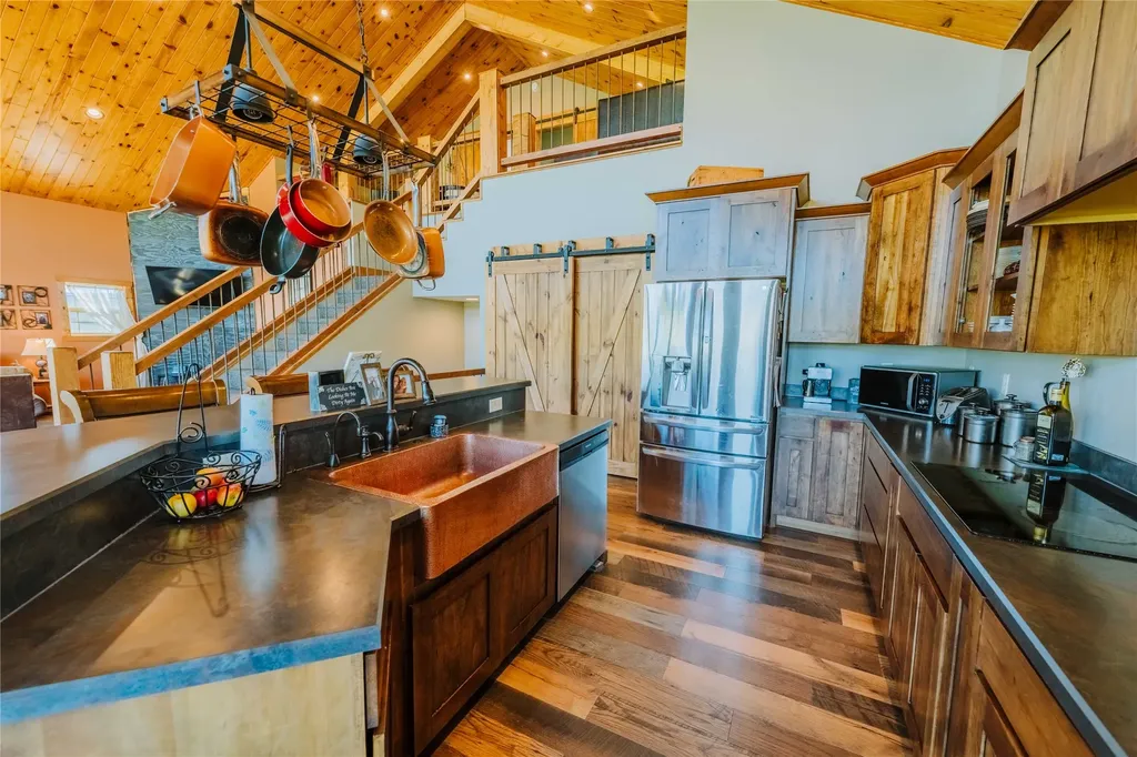 7 Papson Ridge Lane Hall MT 59837