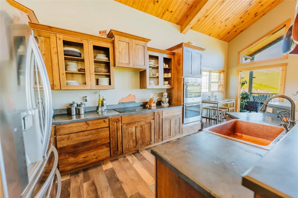 7 Papson Ridge Lane Hall MT 59837