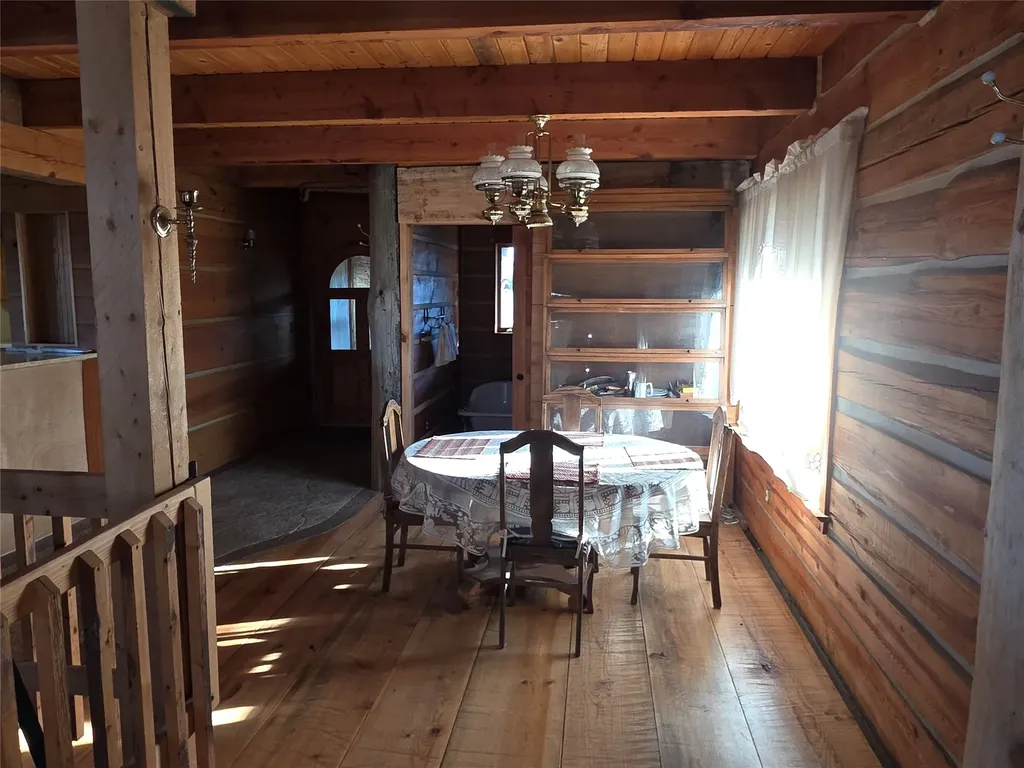 2326 Middle Bear Creek Road Victor MT 59875