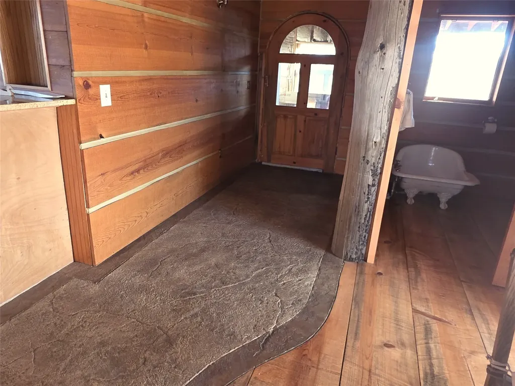 2326 Middle Bear Creek Road Victor MT 59875