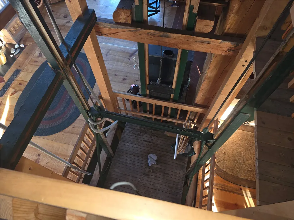2326 Middle Bear Creek Road Victor MT 59875