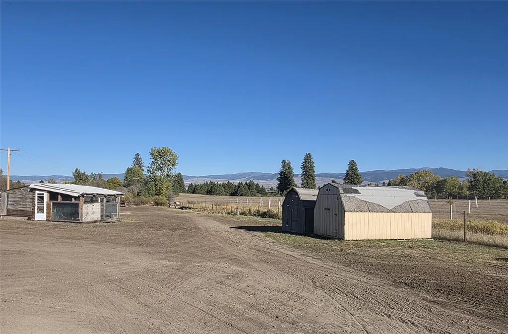 2326 Middle Bear Creek Road Victor MT 59875