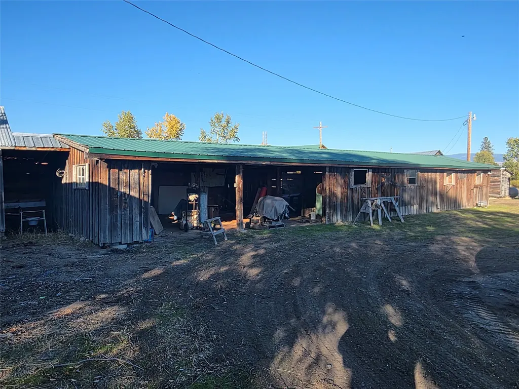2326 Middle Bear Creek Road Victor MT 59875