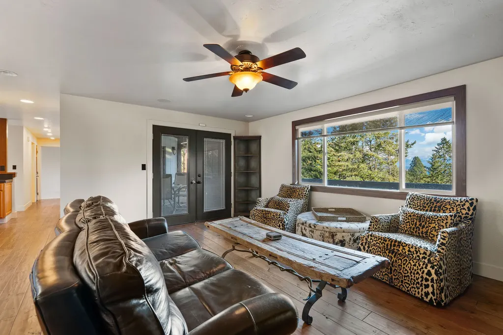 92 Grandview Terrace Lakeside MT 59922