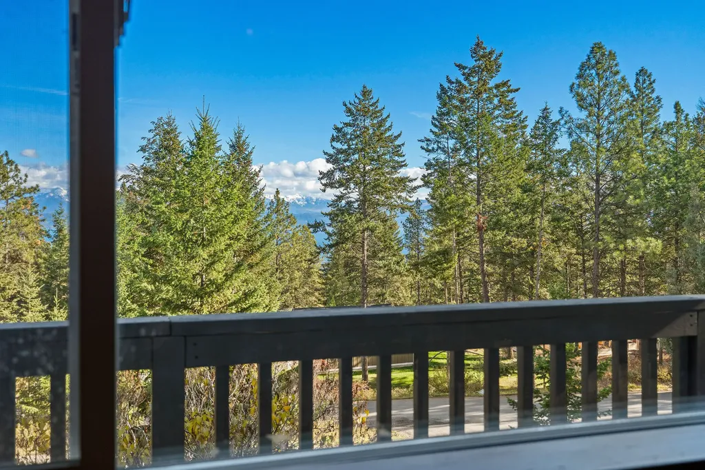 92 Grandview Terrace Lakeside MT 59922