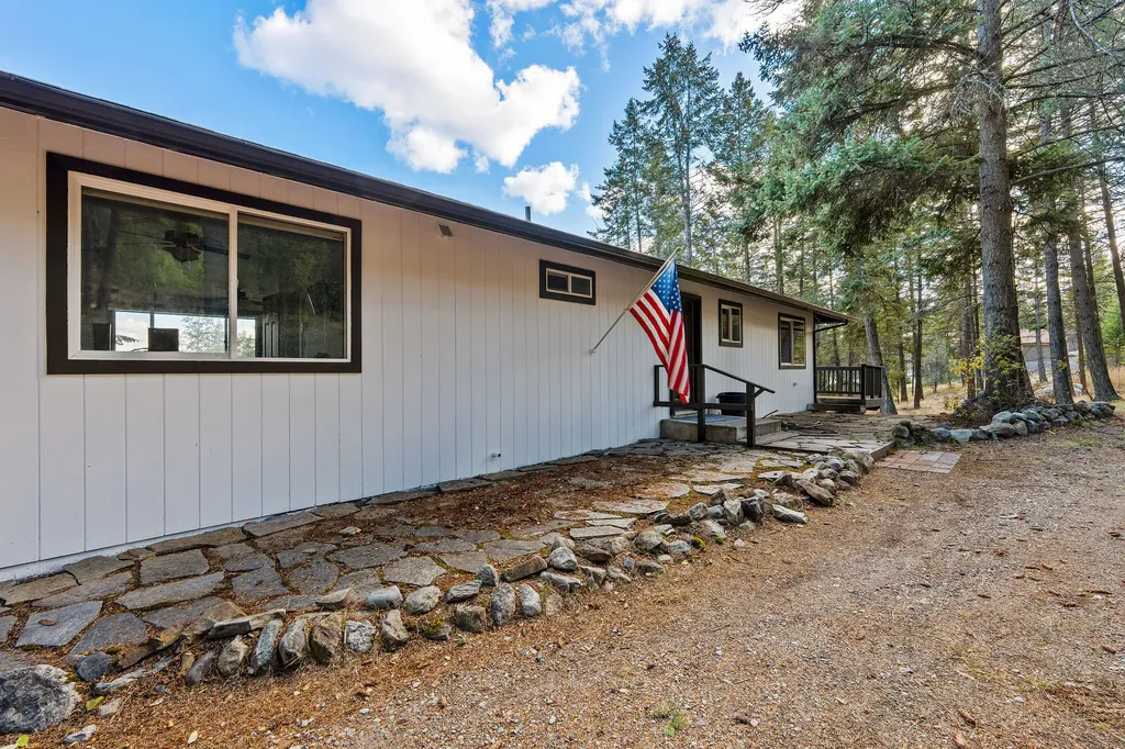 92 Grandview Terrace Lakeside MT 59922